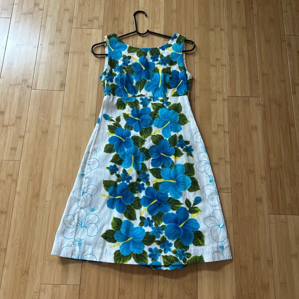 Vintage 1960s Ui-Maikai Hawaiian Mini Shift Dress w Aloha vibes